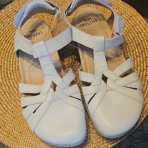 Earth Origins Women's Cream Sandals